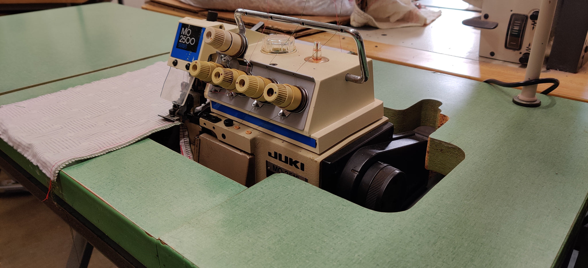 Juki MO-2516 6 Threads Overlock (Serger) Sewing Machine