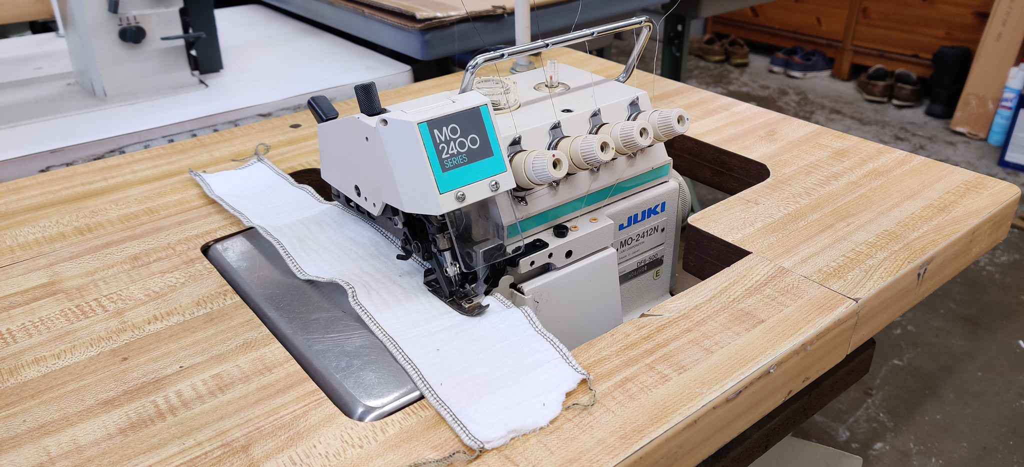 Juki MO-2412N 4 Threads Overlock (Serger) Sewing Machine – Cen Sewing  Machine Company